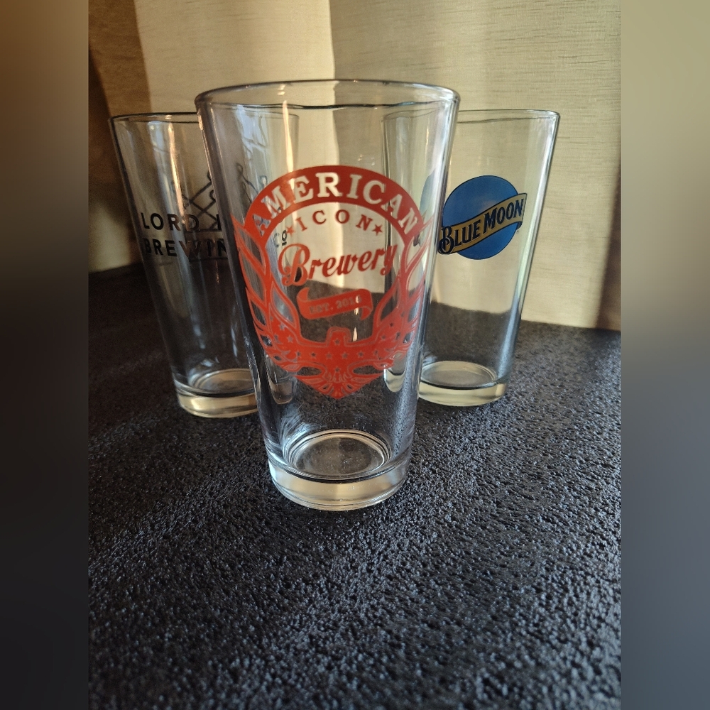 Set of 3 Brewery Pint Glasses
